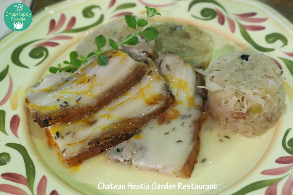 Chateau Hestia Garden Restaurant & Deli Shop 