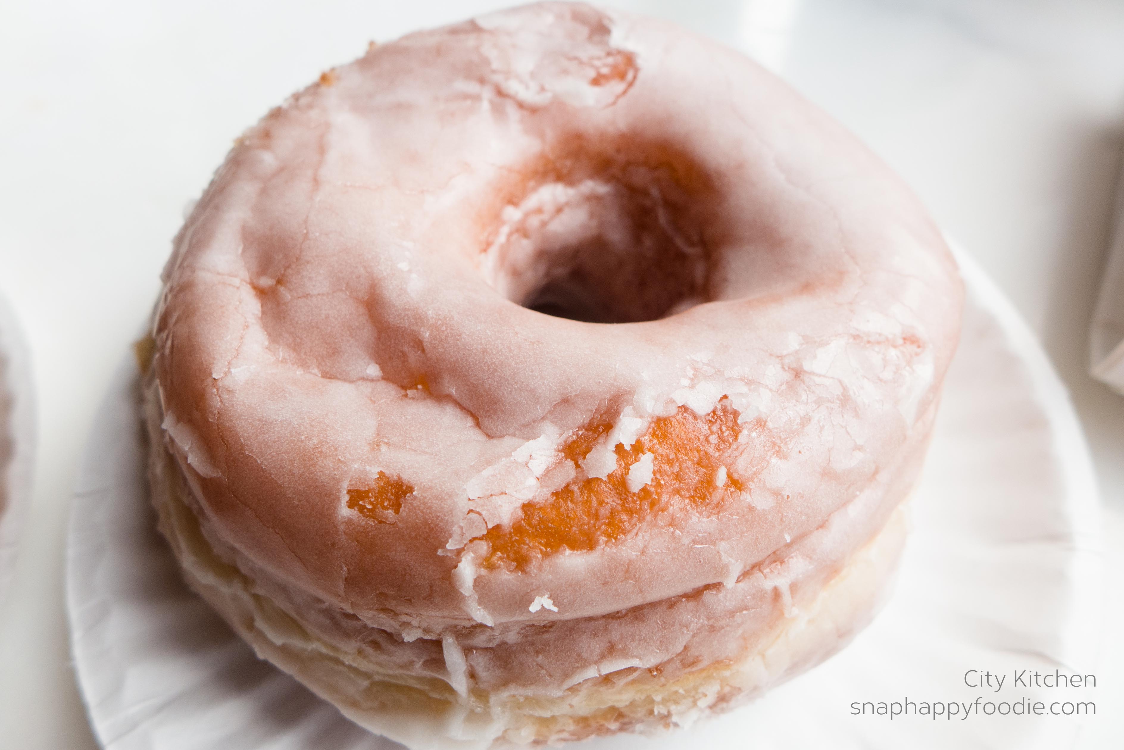 here’s the plain glazed donut.